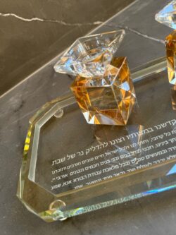 ⁦זוג פמוטי קריסטל עם מגש מהודר -  שקוף ושמפניה⁩ – תמונה ⁦2⁩