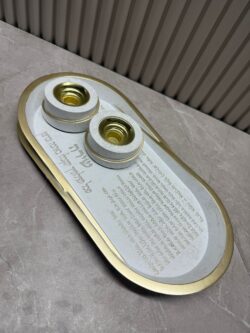 ⁦סט פוליריזן מגש להדלקת נרות וזוג פמוטים מהודרים⁩ – תמונה ⁦2⁩