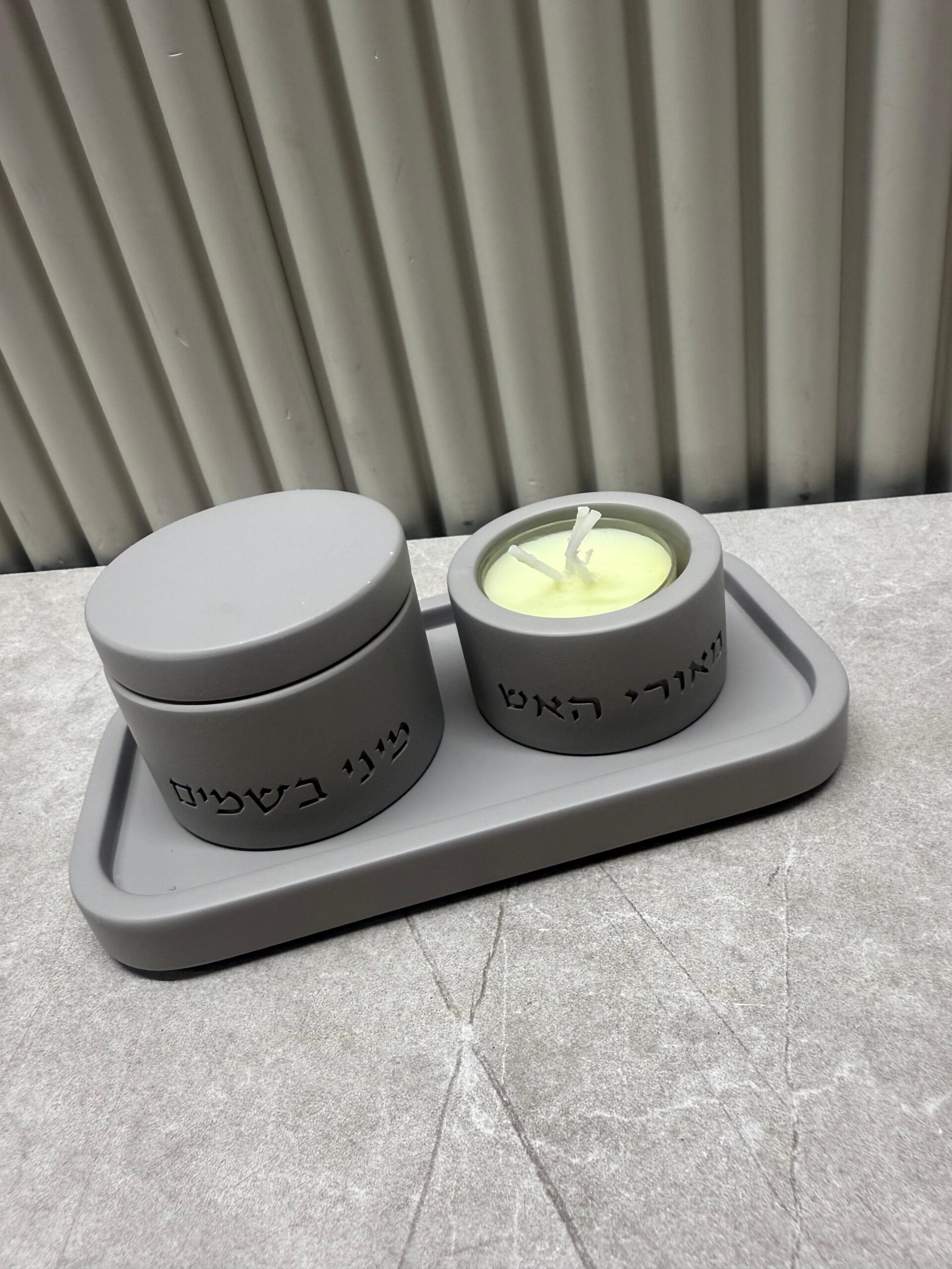 PHOTO-2025-08-12-16-46-49(1) מיני מעמד הבדלה בטון | אפור – תמונה 1